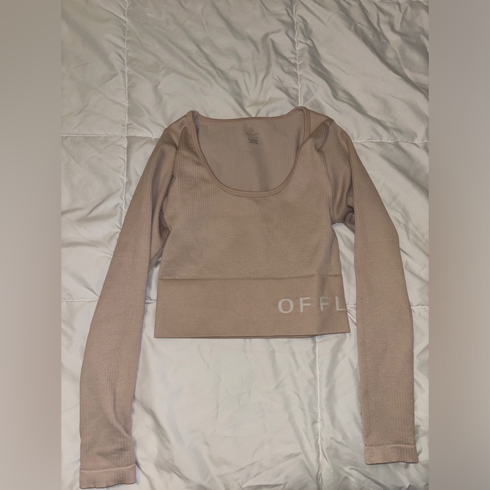Pink cropped long sleeve offline top